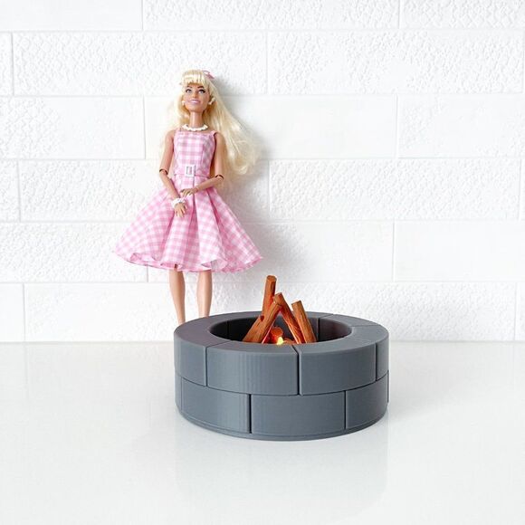 Charcoal Miniature Round Firepit W/Flickering Logs Barbie 1:6 Scale Realistic - Picture 3 of 3
